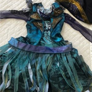 Disney Descendants 2 UMA costume